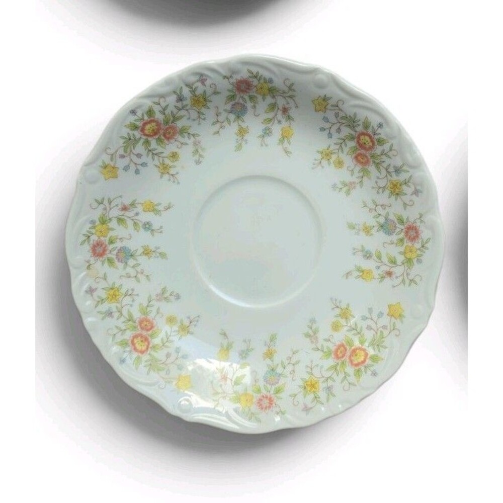 Mikasa Love Song L9076 Fine China Floral Decorated Saucers Set of 6 Japan